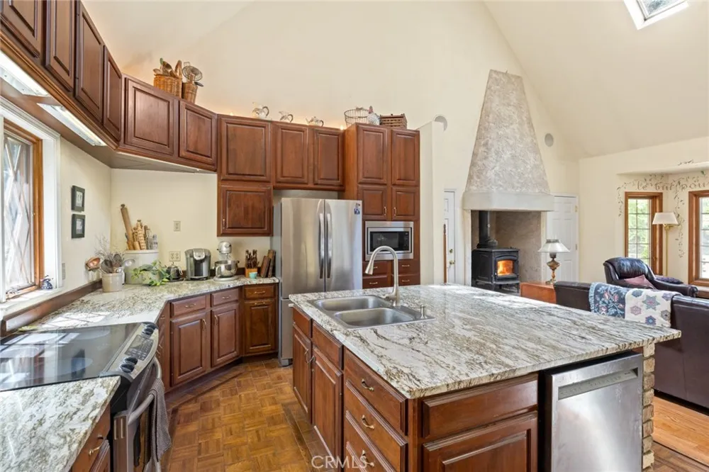 5555 Platt Mountain Forest Ranch, CA 95942