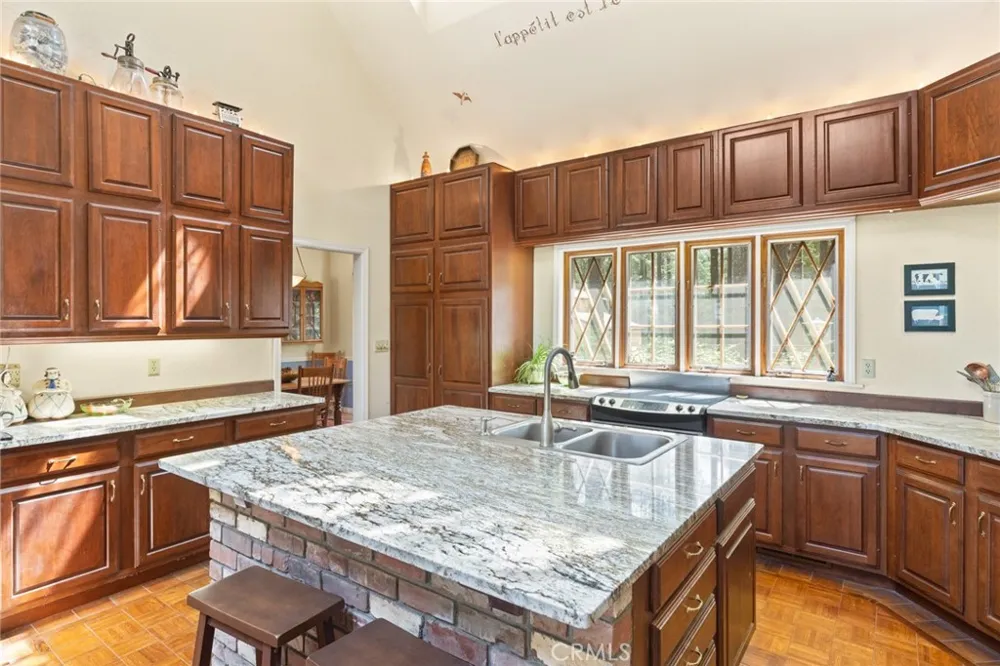 5555 Platt Mountain Forest Ranch, CA 95942