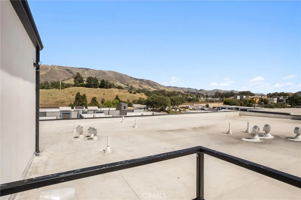 2475 Victoria #310 San Luis Obispo, CA 93401
