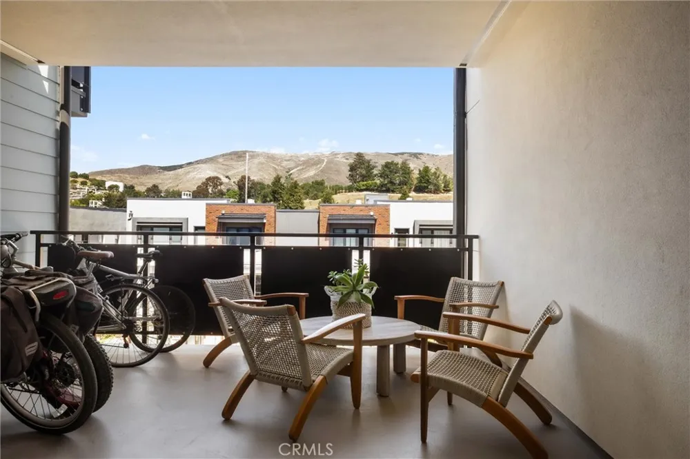 2475 Victoria #310 San Luis Obispo, CA 93401