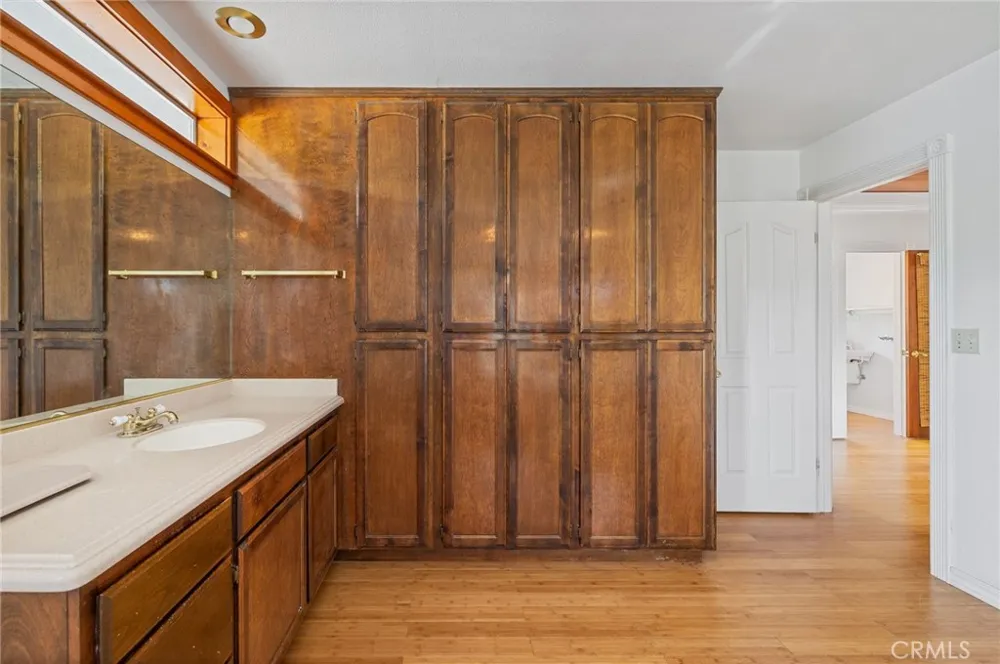 50711 Road 426 Oakhurst, CA 93644