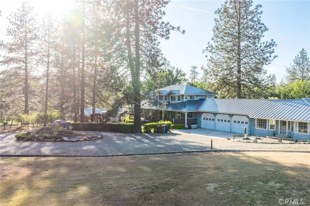 50711 Road 426 Oakhurst, CA 93644