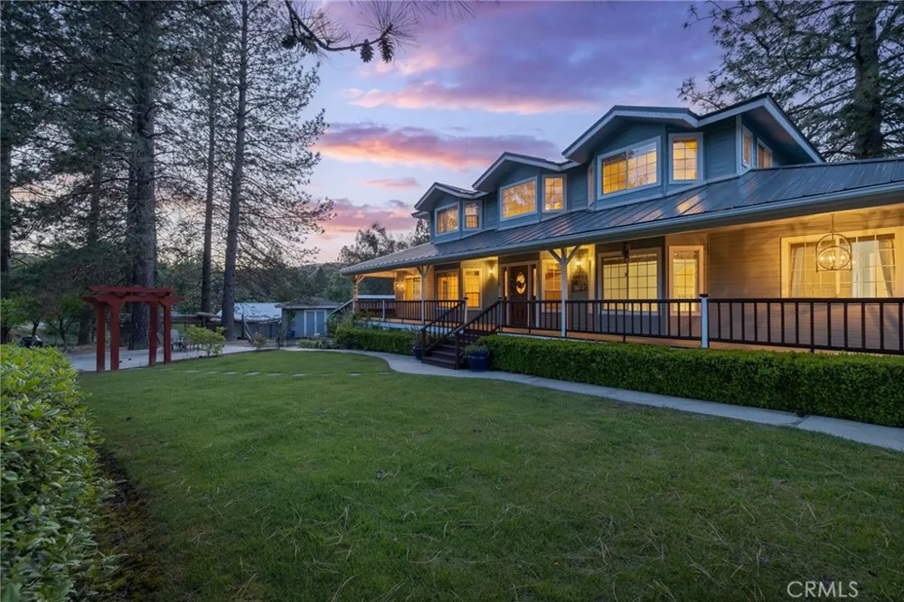 50711 Road 426 Oakhurst, CA 93644