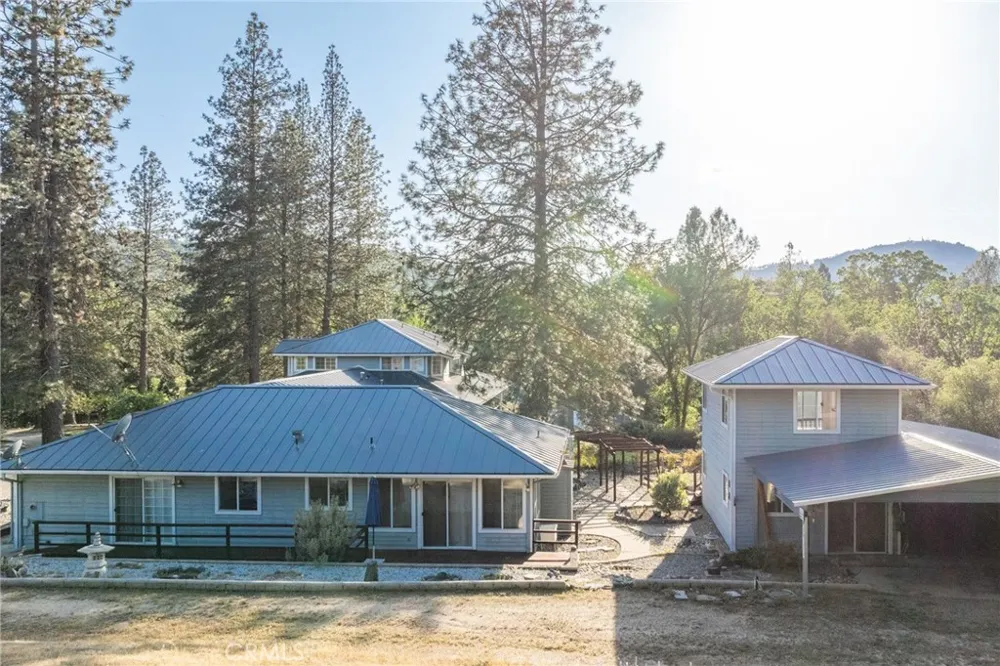 50711 Road 426 Oakhurst, CA 93644
