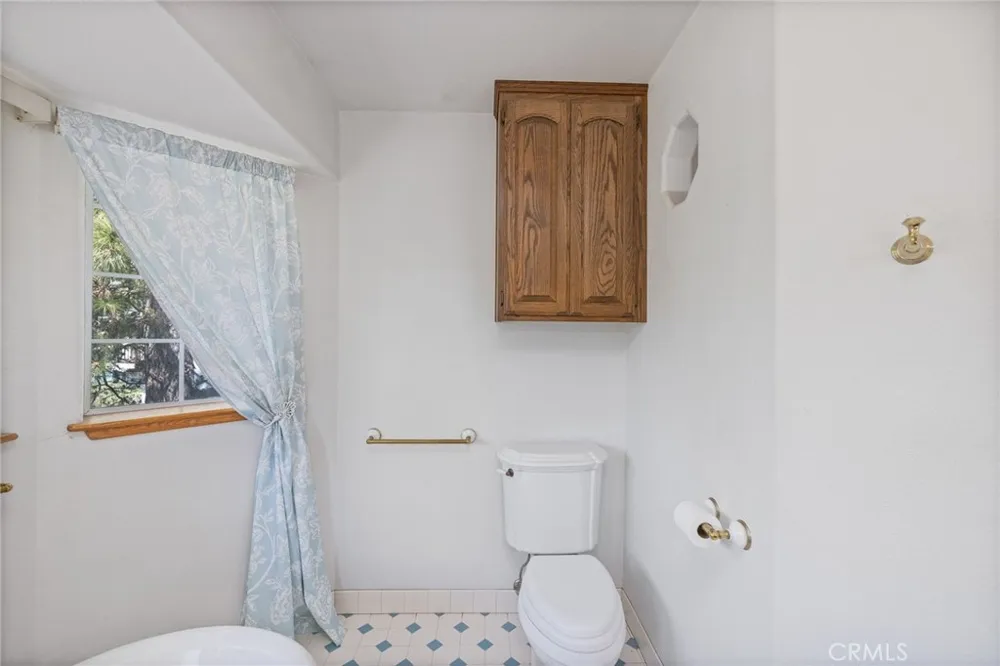 50711 Road 426 Oakhurst, CA 93644
