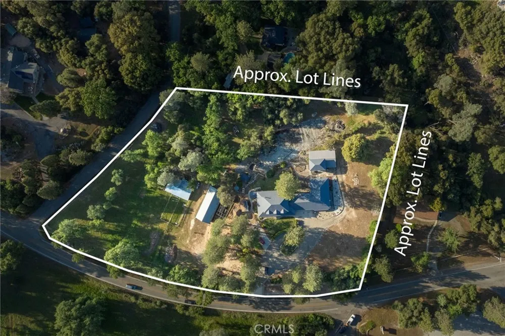 50711 Road 426 Oakhurst, CA 93644