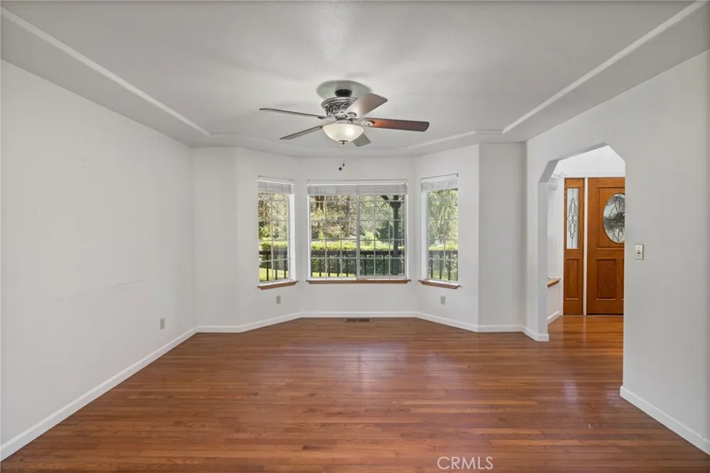 50711 Road 426 Oakhurst, CA 93644