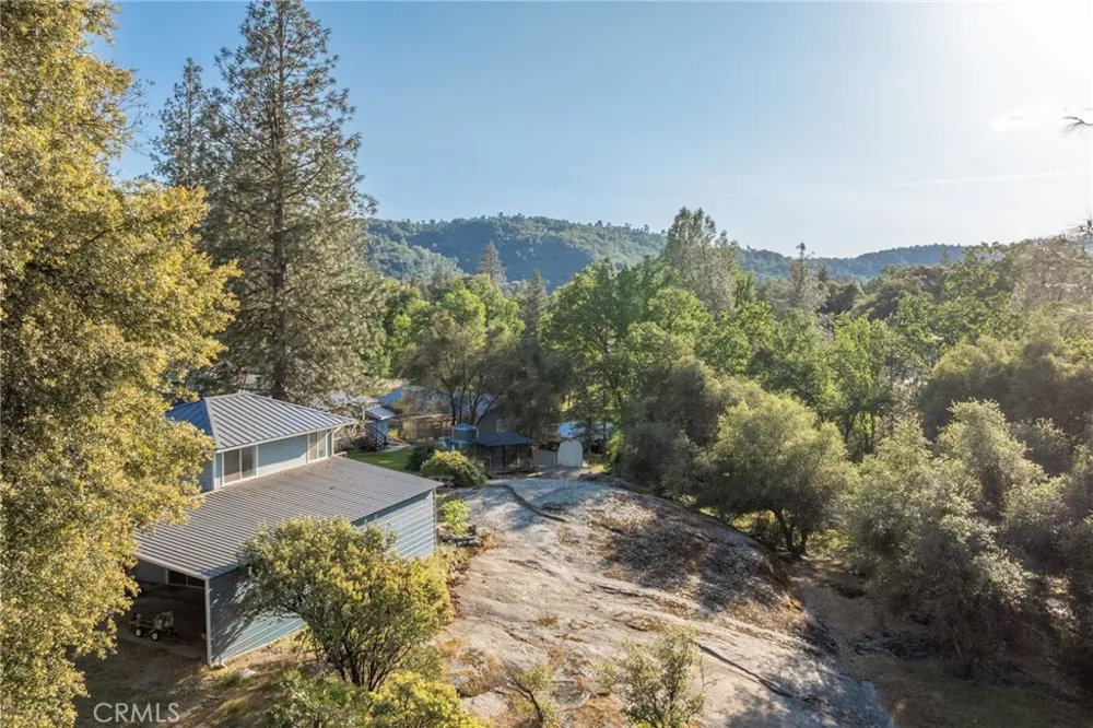 50711 Road 426 Oakhurst, CA 93644