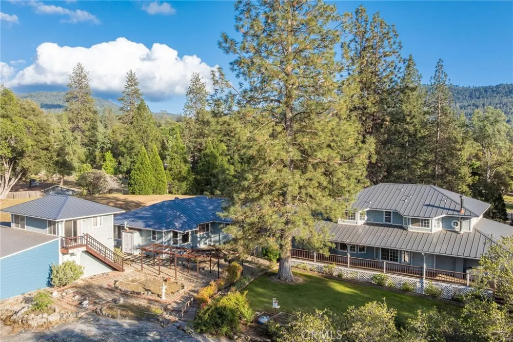 50711 Road 426 Oakhurst, CA 93644