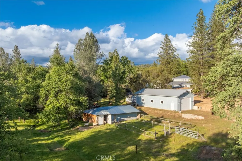 50711 Road 426 Oakhurst, CA 93644