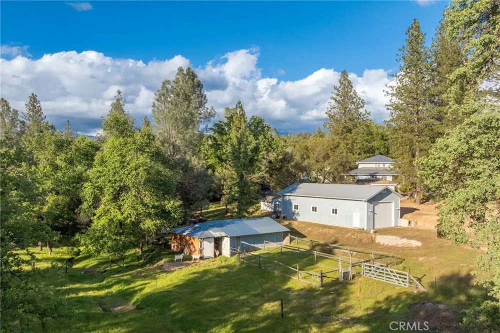 50711 Road 426 Oakhurst, CA 93644