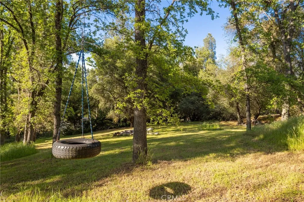 50711 Road 426 Oakhurst, CA 93644