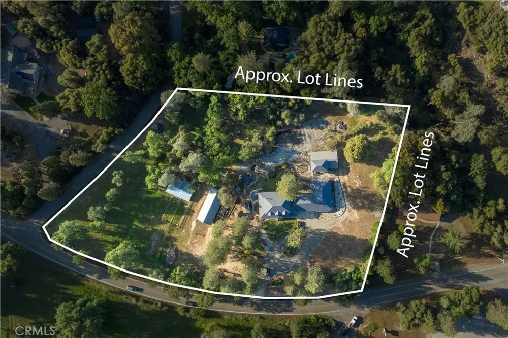 50711 Road 426 Oakhurst, CA 93644