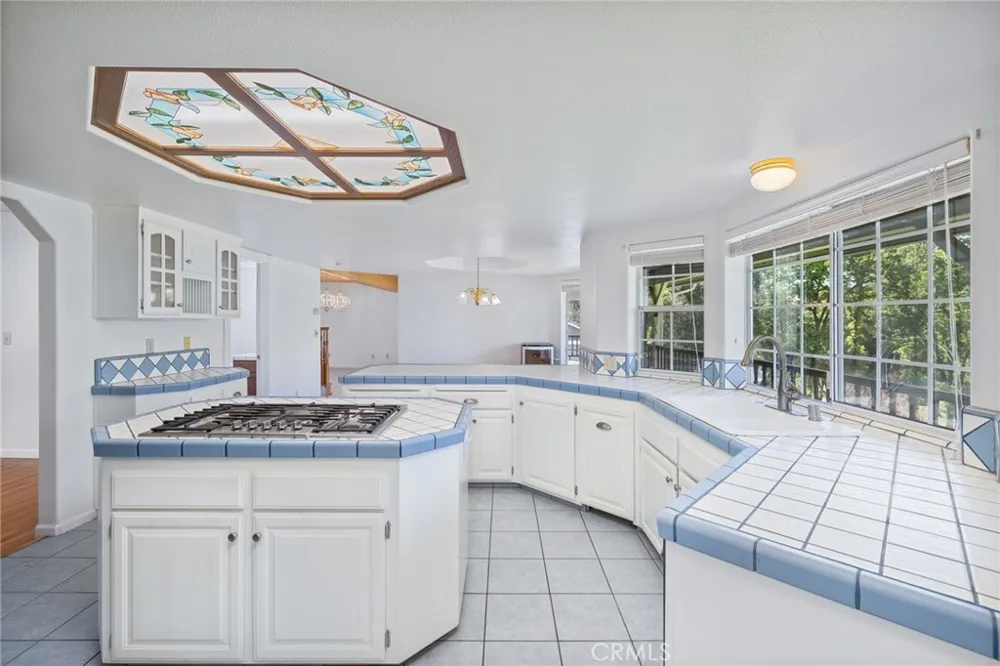 50711 Road 426 Oakhurst, CA 93644