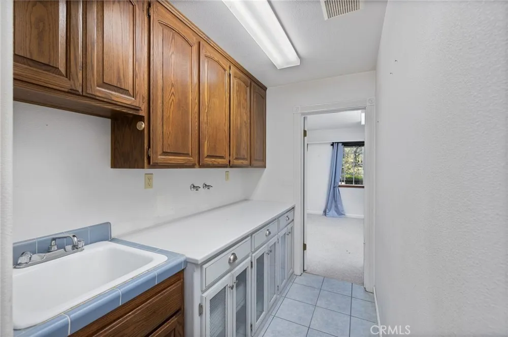 50711 Road 426 Oakhurst, CA 93644