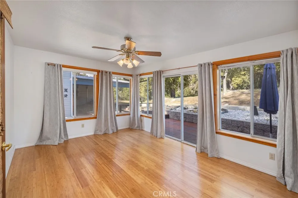 50711 Road 426 Oakhurst, CA 93644