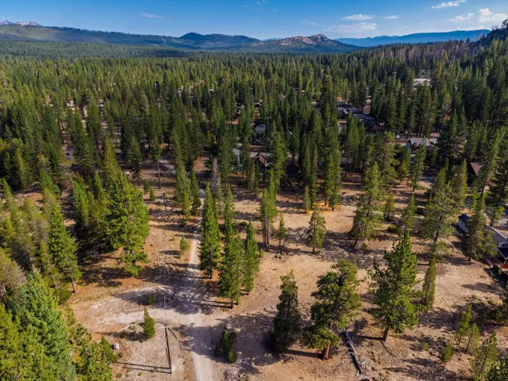 2510 Blitzen Road South Lake Tahoe, CA 96150