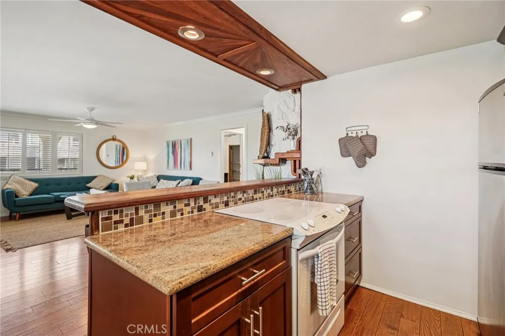 644 Manhattan Beach #10 Manhattan Beach, CA 90266