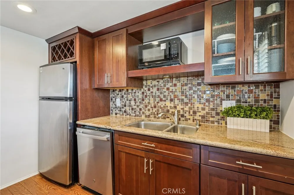 644 Manhattan Beach #10 Manhattan Beach, CA 90266