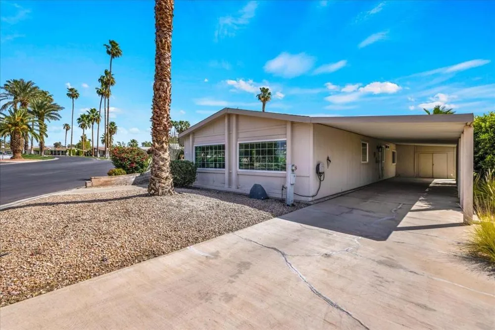 73450 Country Club Drive #18 Palm Desert, CA 92260