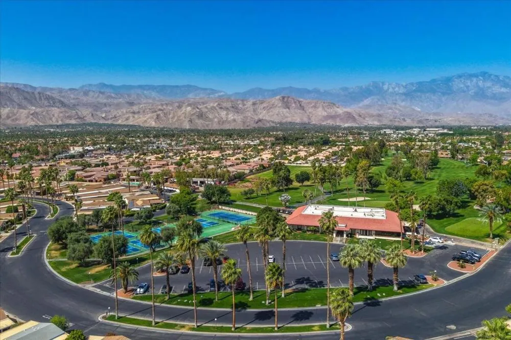 73450 Country Club Drive #18 Palm Desert, CA 92260