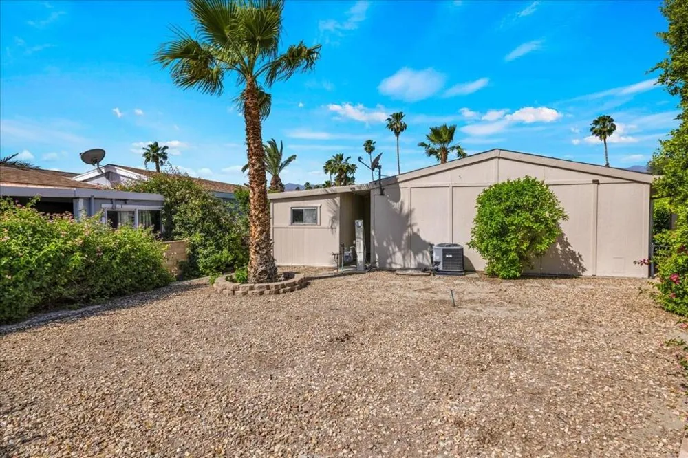 73450 Country Club Drive #18 Palm Desert, CA 92260