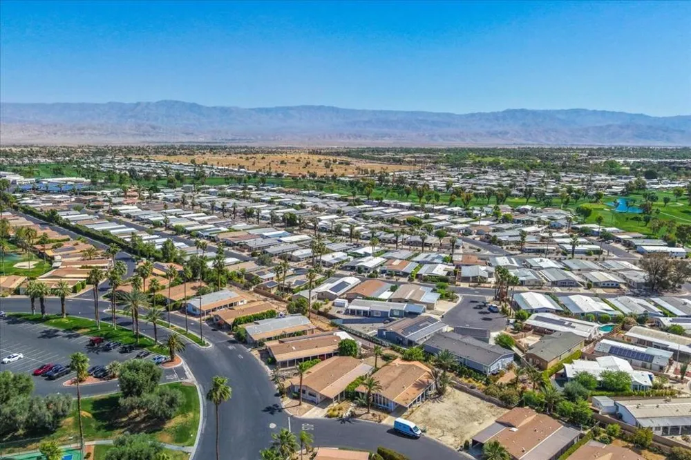 73450 Country Club Drive #18 Palm Desert, CA 92260