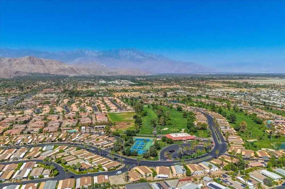 73450 Country Club Drive #18 Palm Desert, CA 92260