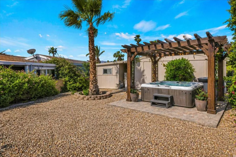 73450 Country Club Drive #18 Palm Desert, CA 92260