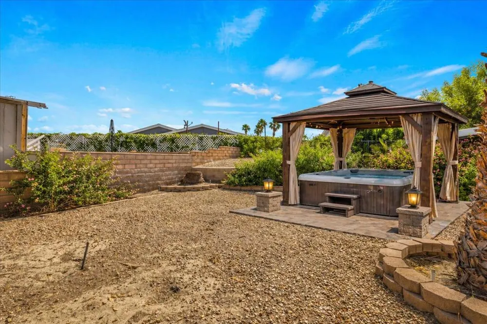 73450 Country Club Drive #18 Palm Desert, CA 92260