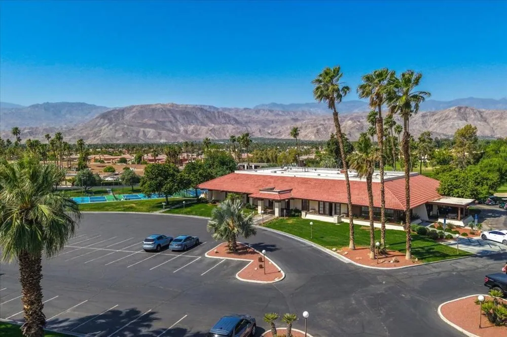 73450 Country Club Drive #18 Palm Desert, CA 92260