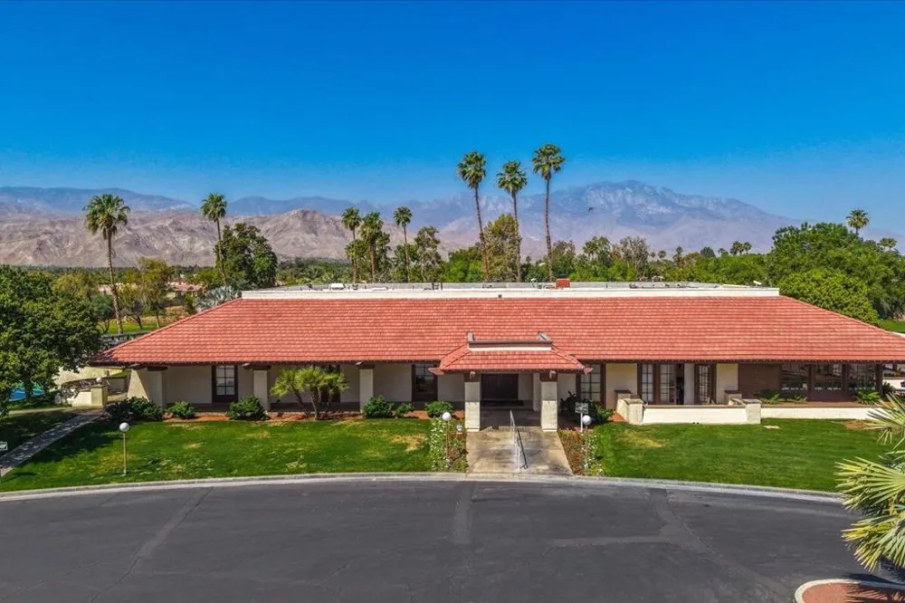 73450 Country Club Drive #18 Palm Desert, CA 92260