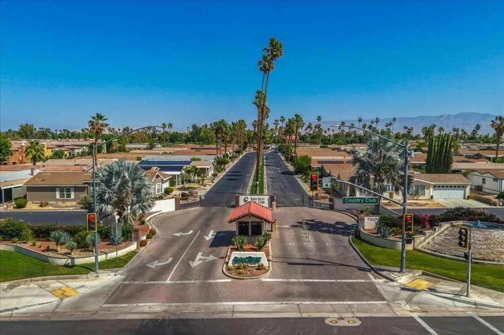 73450 Country Club Drive #18 Palm Desert, CA 92260