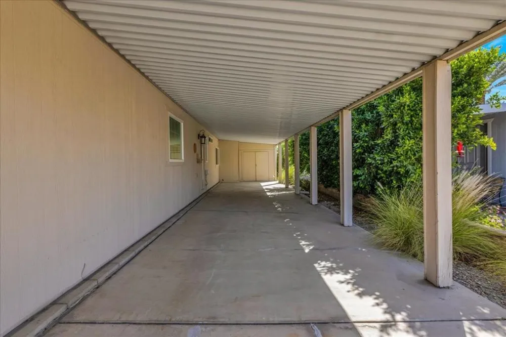 73450 Country Club Drive #18 Palm Desert, CA 92260