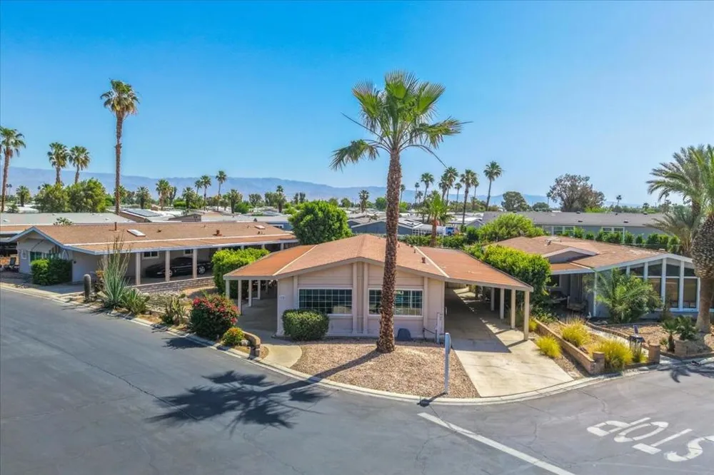 73450 Country Club Drive #18 Palm Desert, CA 92260