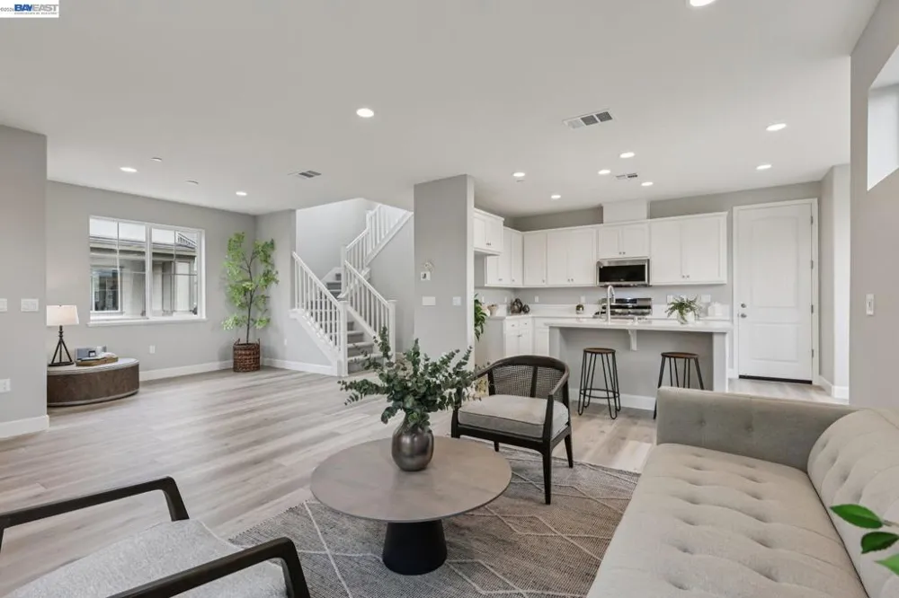 208 Mindy Way Pittsburg, CA 94565
