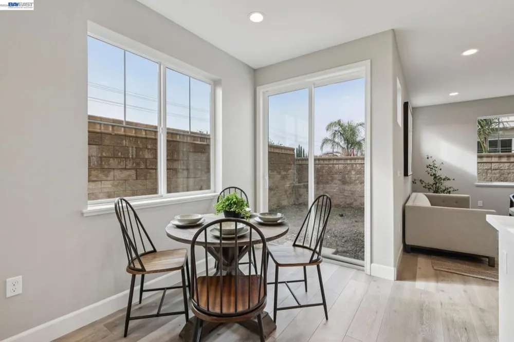 208 Mindy Way Pittsburg, CA 94565