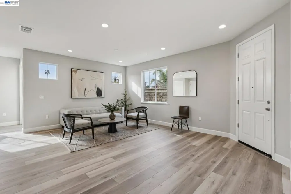 208 Mindy Way Pittsburg, CA 94565