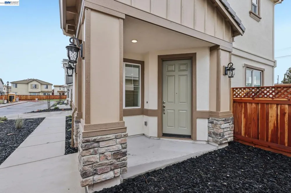 208 Mindy Way Pittsburg, CA 94565