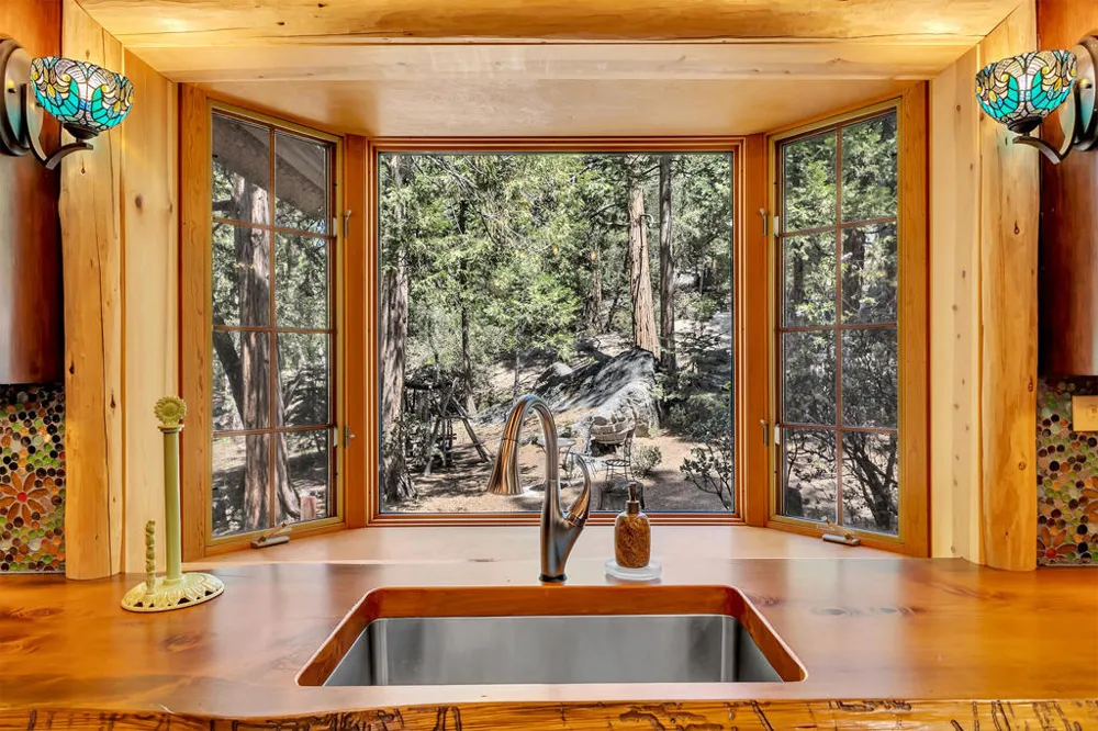 52381 Laurel Trail Idyllwild, CA 92549