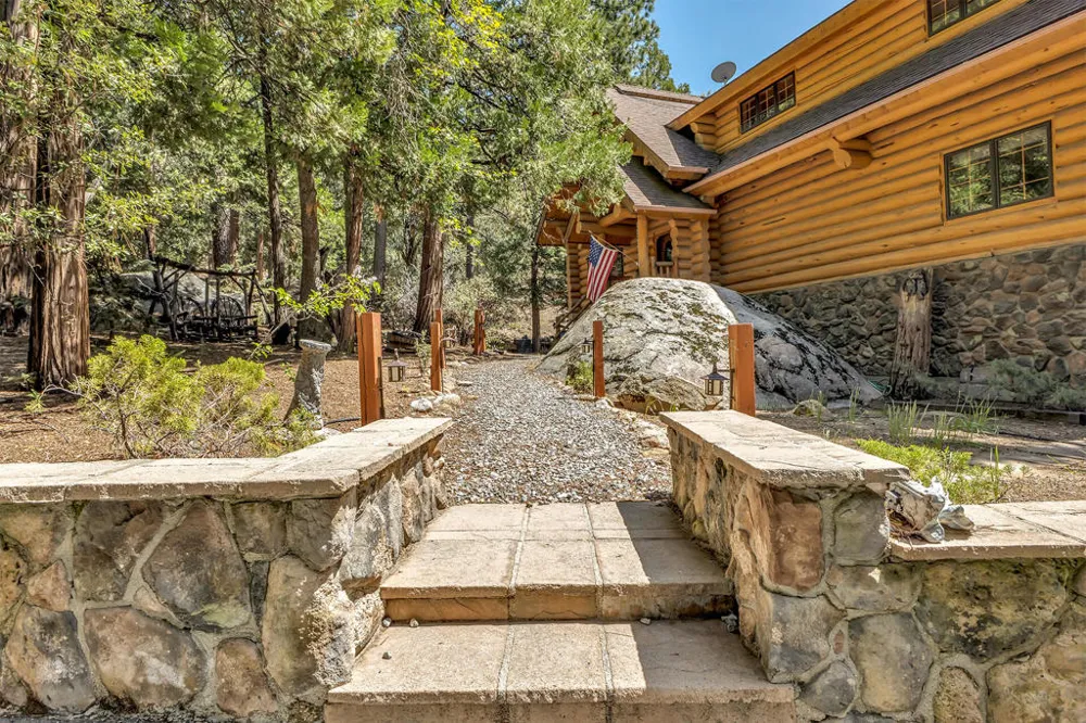 52381 Laurel Trail Idyllwild, CA 92549