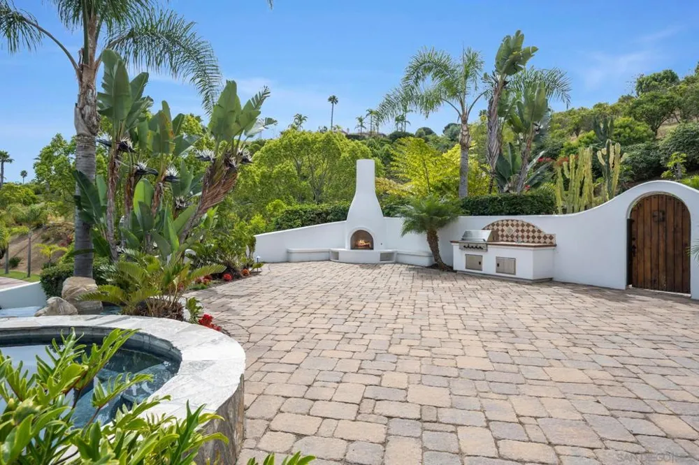 6319 Via Naranjal Rancho Santa Fe, CA 92067