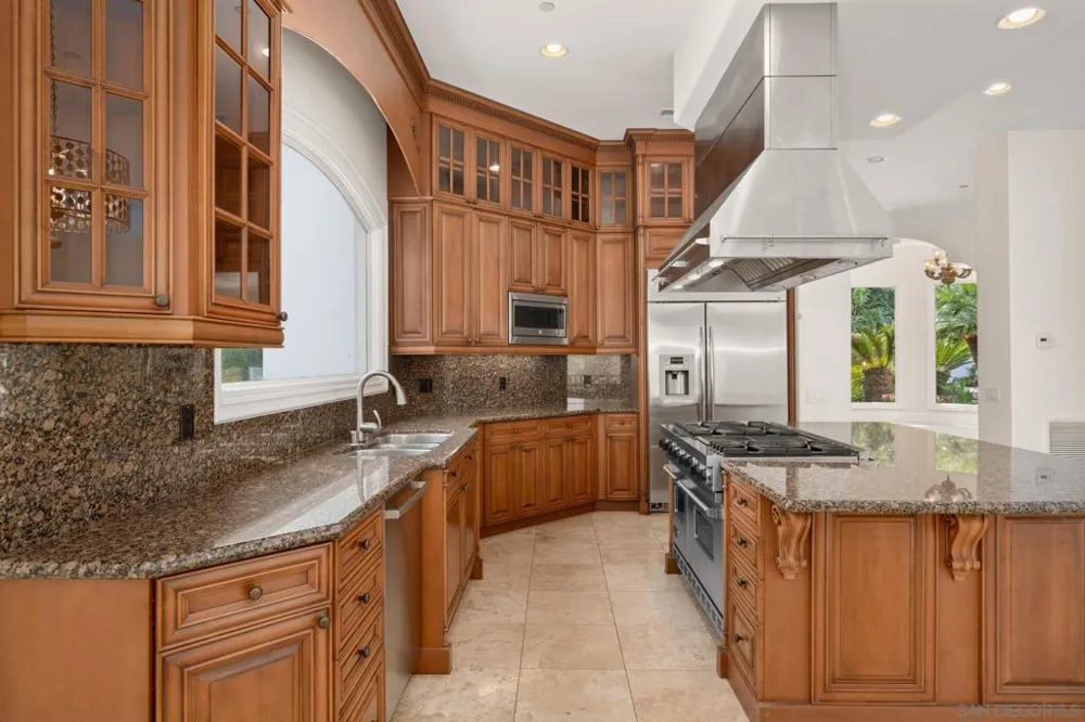 6319 Via Naranjal Rancho Santa Fe, CA 92067