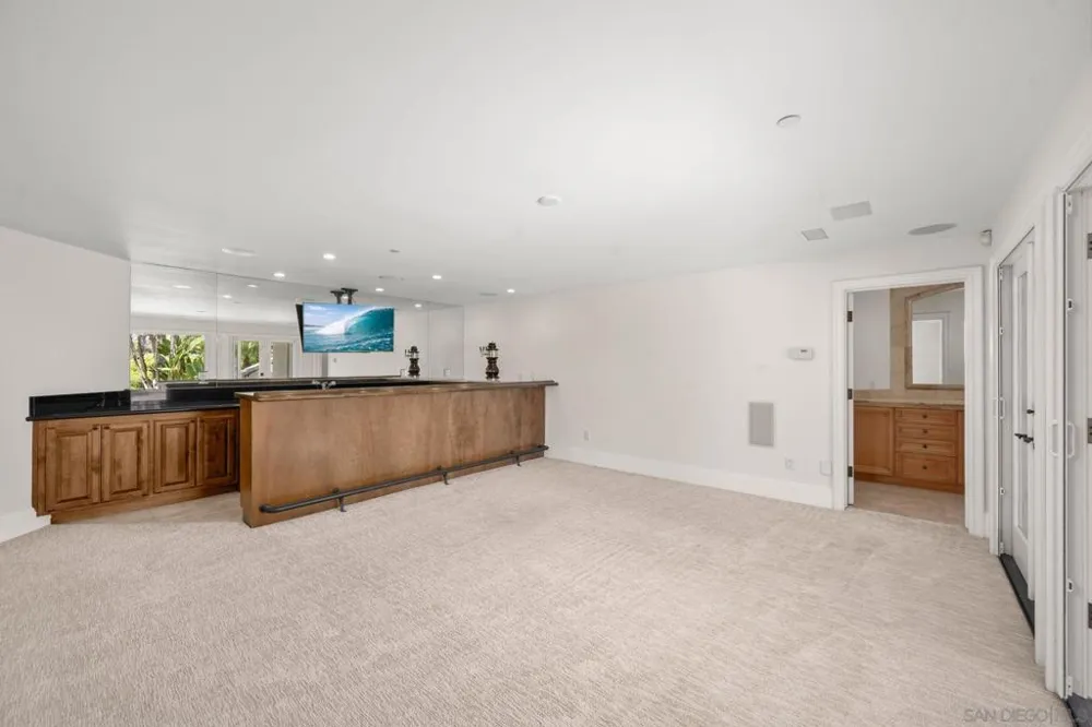 6319 Via Naranjal Rancho Santa Fe, CA 92067