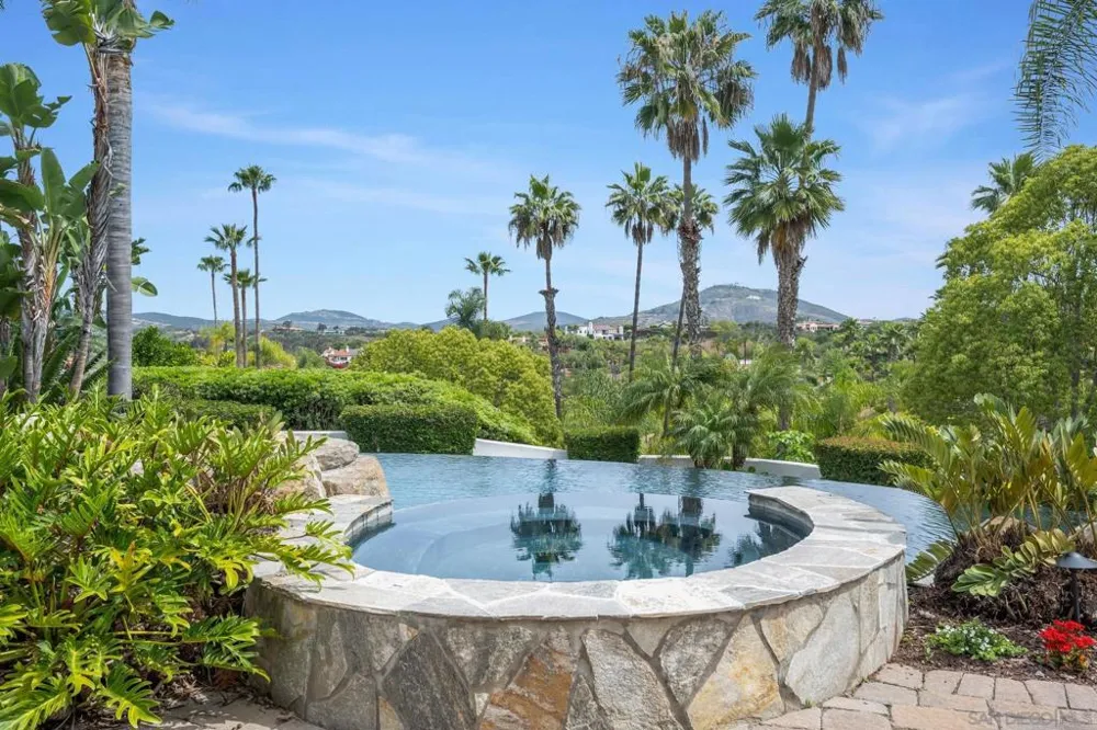 6319 Via Naranjal Rancho Santa Fe, CA 92067