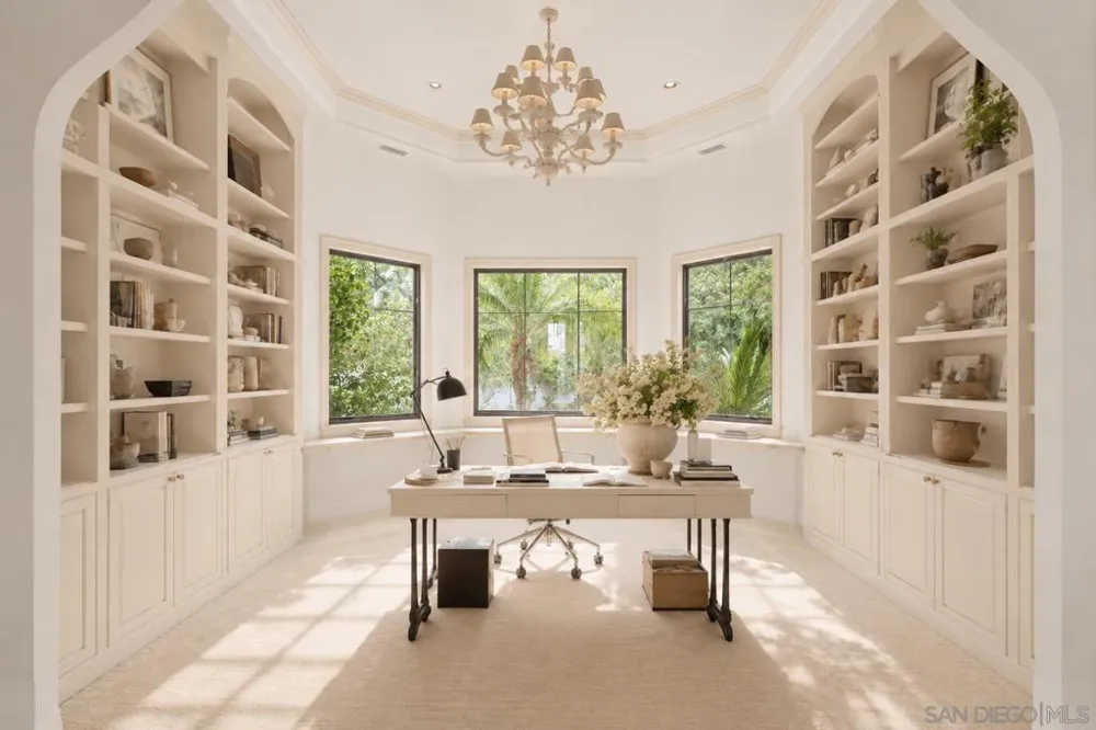 6319 Via Naranjal Rancho Santa Fe, CA 92067