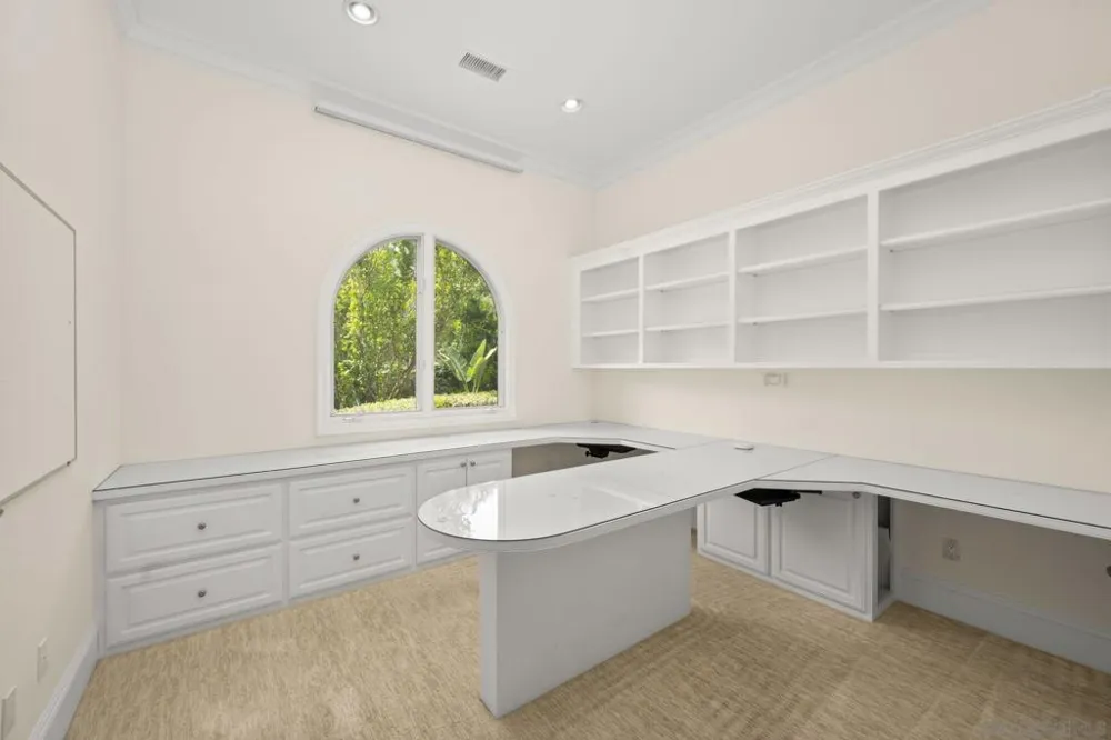 6319 Via Naranjal Rancho Santa Fe, CA 92067