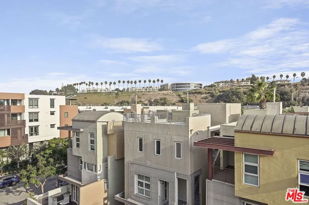 13020 PACIFIC PROMENADE #406 Playa Vista, CA 90094