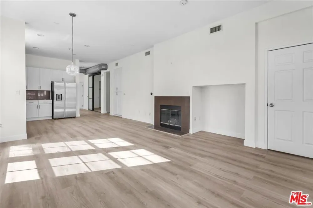 13020 PACIFIC PROMENADE #406 Playa Vista, CA 90094