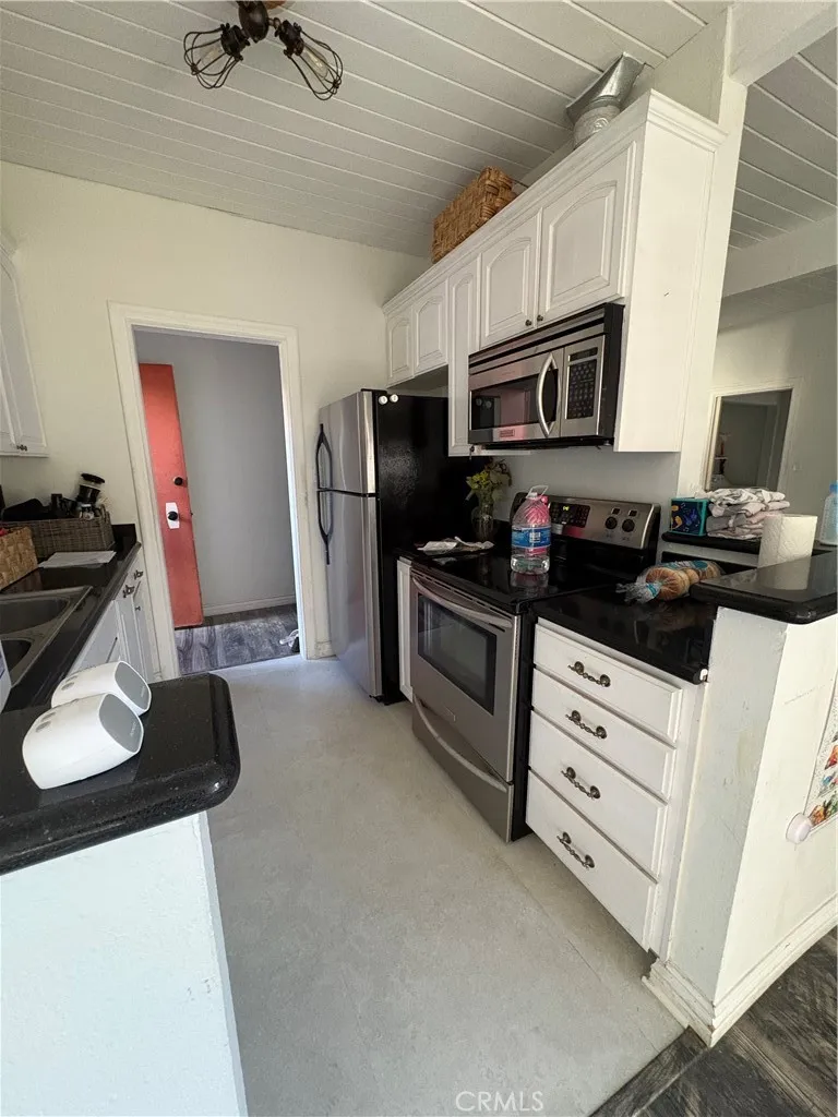 12014 Kling #11 Valley Village, CA 91607